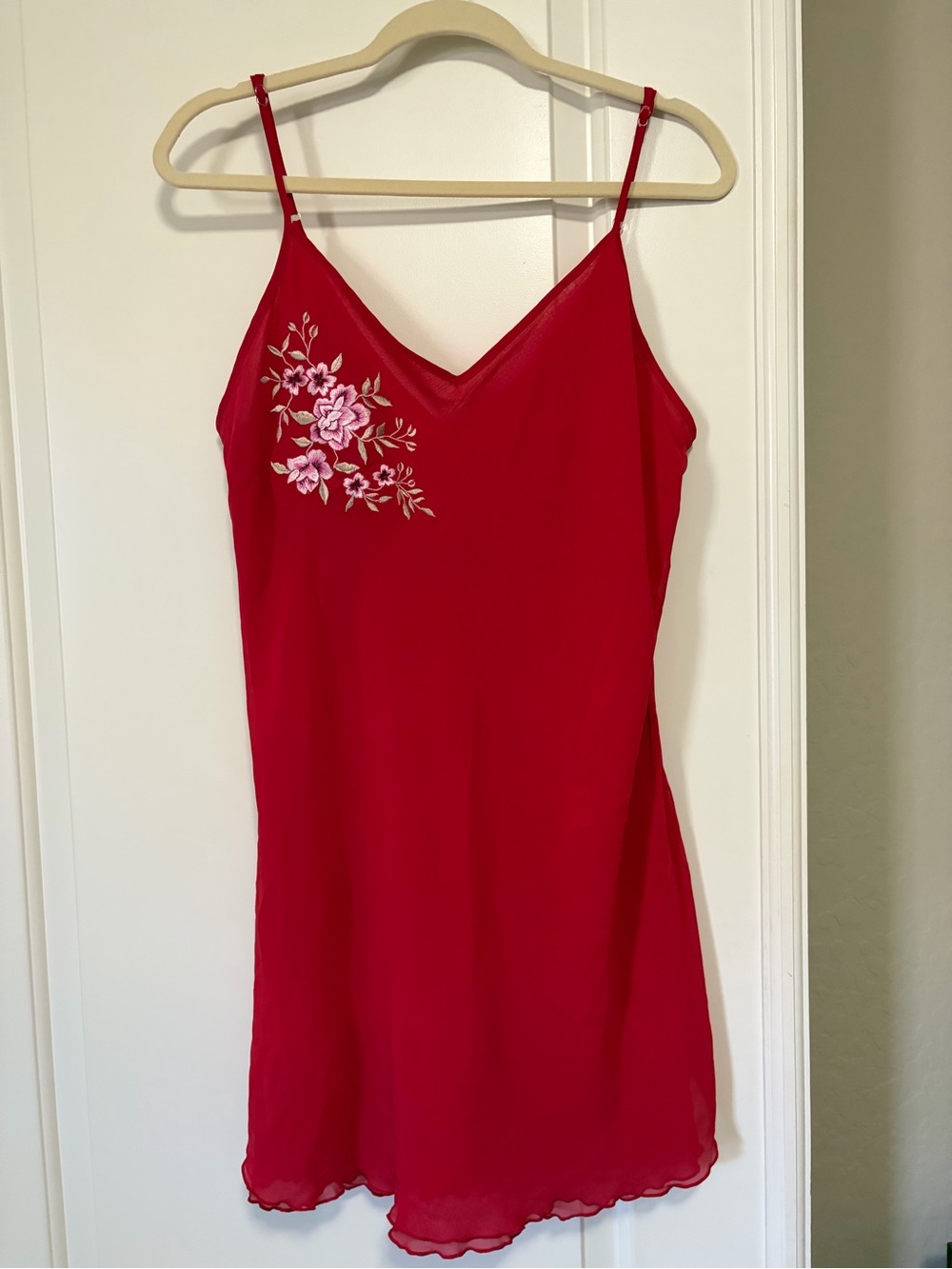 Rare🌹Luxury♥️Vintage Red Floral Embroidered Chemise Romantic Flowy Slip 🌹